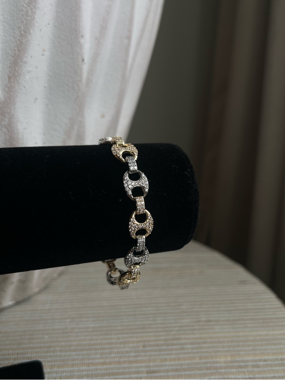 Two-Tone Pave interlocking disc Link Bracelet - Gold & Silver